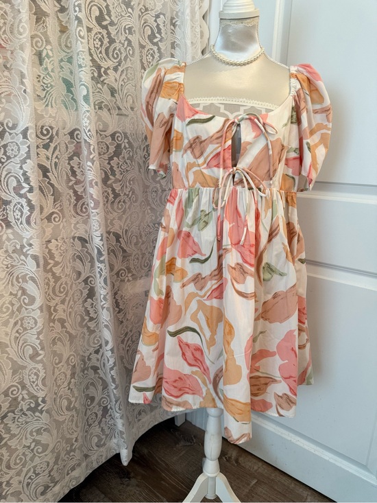 Abercrombie & Fitch Dresses & Skirts - NWT Abercrombie Keyhole Floral Babydoll Mini Dress